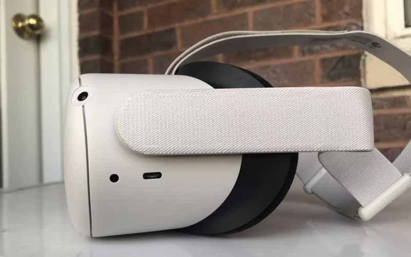 Oculus Quest 2 Review: The Best Way Into VR Yet